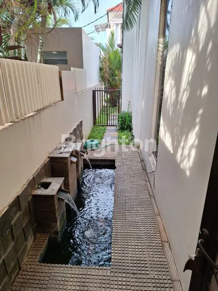 image RUMAH TENGAH KOTA SUDUT SIAP HUNI (7)