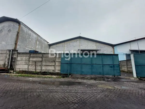 GUDANG DOUBLE GATE DEKAT TOLL ROMOKALISARI