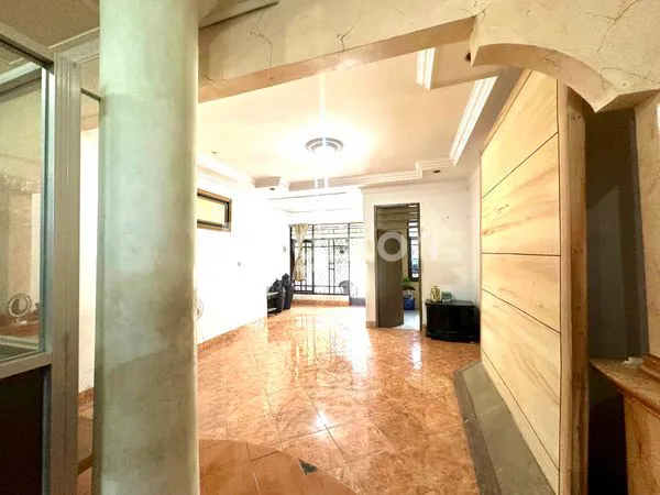 image RUMAH BESAR HOOK (4)