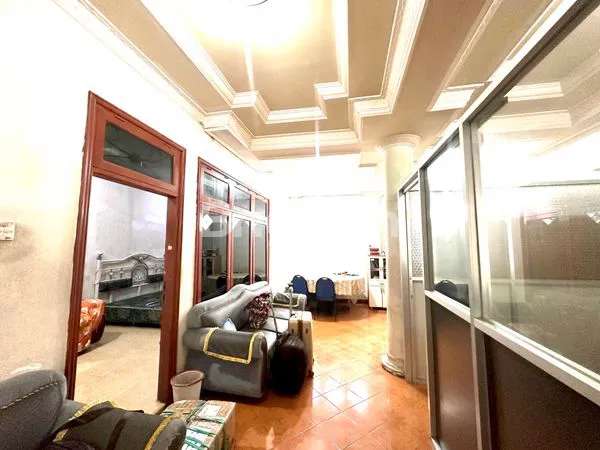 image RUMAH BESAR HOOK (5)