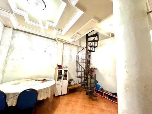 image RUMAH BESAR HOOK (6)