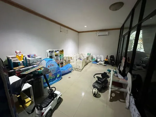 image RUMAH MEWAH 3 LANTAI DI SUNTER (5)