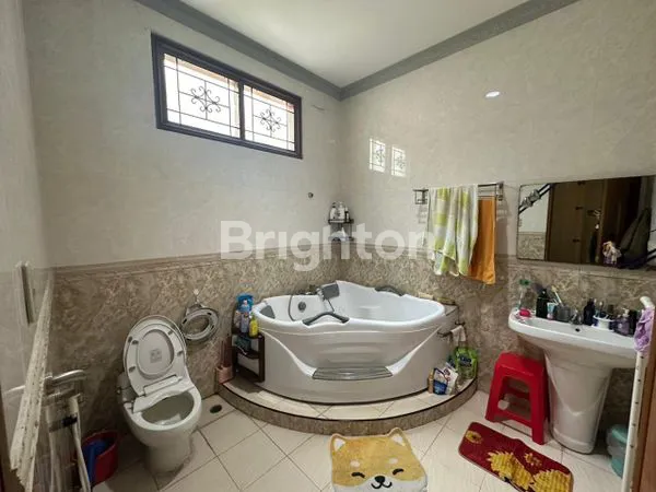 image RUMAH MEWAH 3 LANTAI DI SUNTER (6)