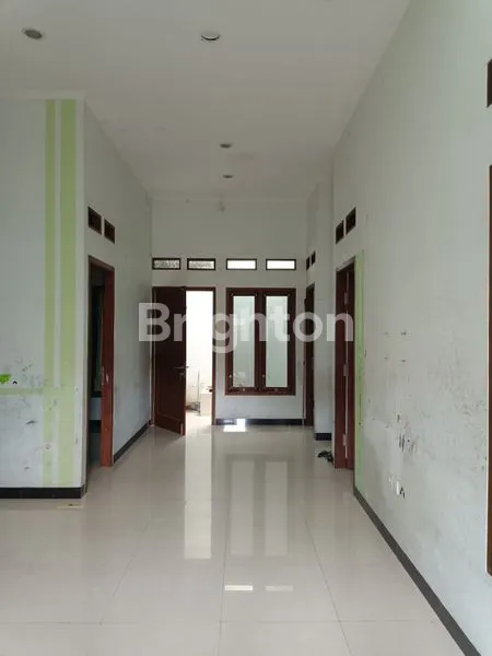 image RUMAH DIBAWAH HARGA PASAR DEKAT SUMMARECON MALL BEKASI (2)