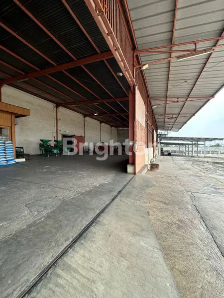 image PABRIK NOL JALAN RAYA PASURUAN DI ZONA INDUSTRI BANGUNAN KOKOH TERAWAT HARGA NEGOTIABLE (3)