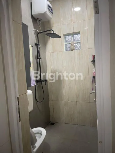 image RUMAH MEWAH 4 KT DI VILLA MELATI MAS, SERPONG (7)