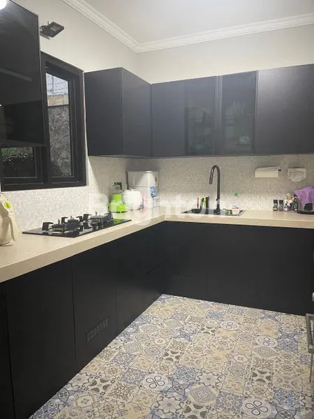 image RUMAH MEWAH 4 KT DI VILLA MELATI MAS, SERPONG (3)