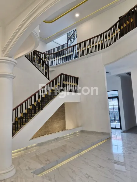 image RUMAH MEWAH TOMANG DEKAT KE MAL CP JAKARTA BARAT. ADA ROOFTOP NYA (3)