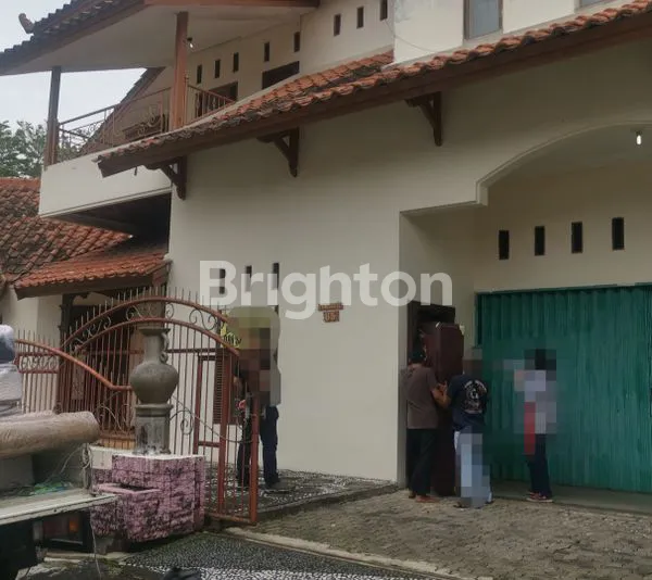 image RUMAH MEWAH 2LT DI GAJAH MUNGKUR SEMARANG (1)