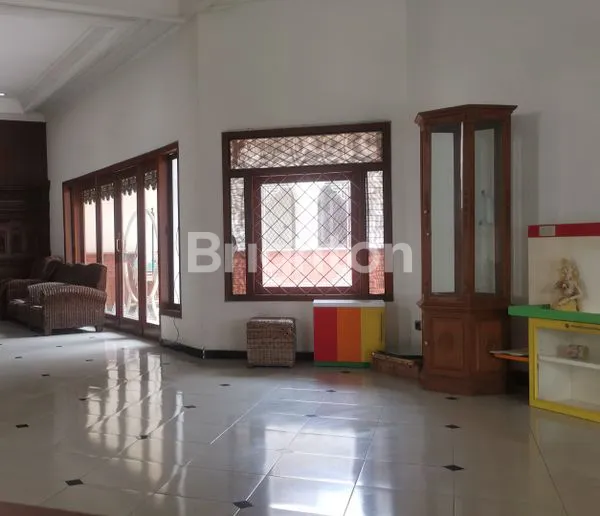 image RUMAH MEWAH 2LT DI GAJAH MUNGKUR SEMARANG (7)