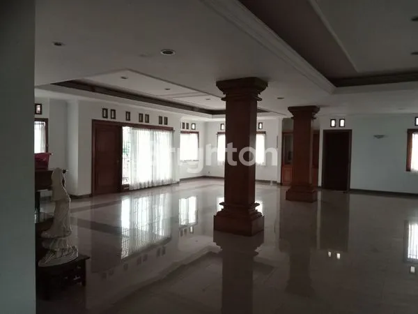 image RUMAH BESAR RAPIH DAN STRATEGIS (7)