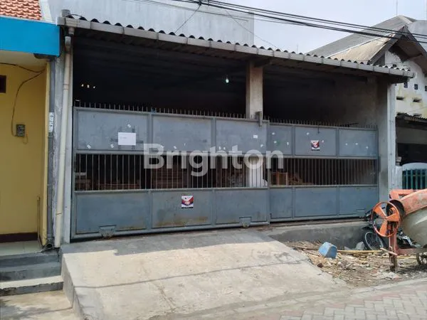 GUDANG DI TAMBAK LABAN