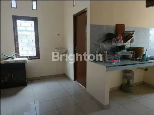 image RUMAH BERBENTUK RUKO 2 LANTAI PONDOK PINANG (4)