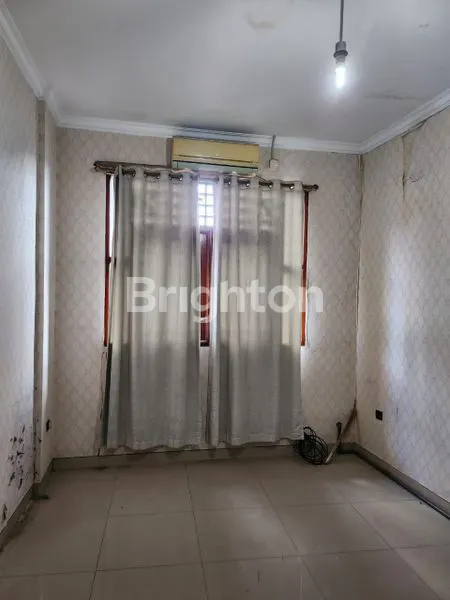 image RUMAH 2 LANTAI  DI LINGKUNGAN NYAMAN DI DALAM KOMPLEK. DKI   CIPAYUNG DEKAT MABES  CILANGKAP  JAKARTA TIMUR (2)