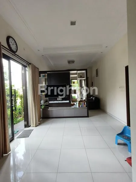 image RUMAH MEWAH 2 LANTAI TENGAH KOTA FULL FURNISH (8)