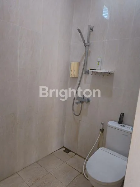 image RUMAH MEWAH 2 LANTAI TENGAH KOTA FULL FURNISH (2)