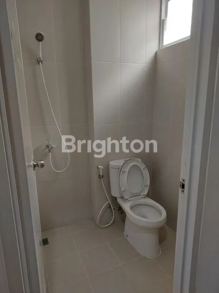 image RUKO SORRENTO JUNCTION 3 LANTAI HADAP JALAN RAYA DI GADING SERPONG (7)