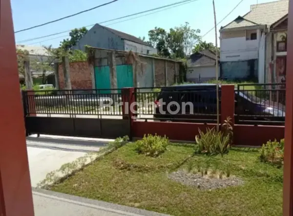 image RUMAH DI PALM HILLS LOKASI STRATEGIS DAN SIAP PAKAI (2)