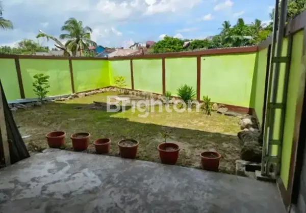 image RUMAH DI PALM HILLS LOKASI STRATEGIS DAN SIAP PAKAI (7)