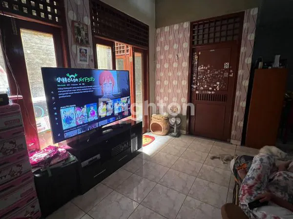 image RUMAH  2 LANTAI BERSIH TERAWAT DI LIMUS PRATAMA REGENCY (6)