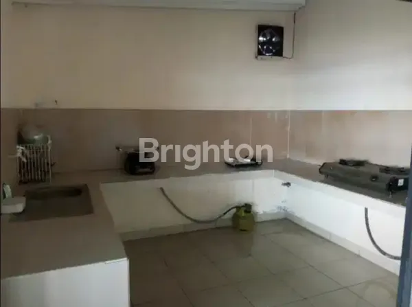 image RUMAH KOSAN STRATEGIS 4 LANTAI SLIPI (7)