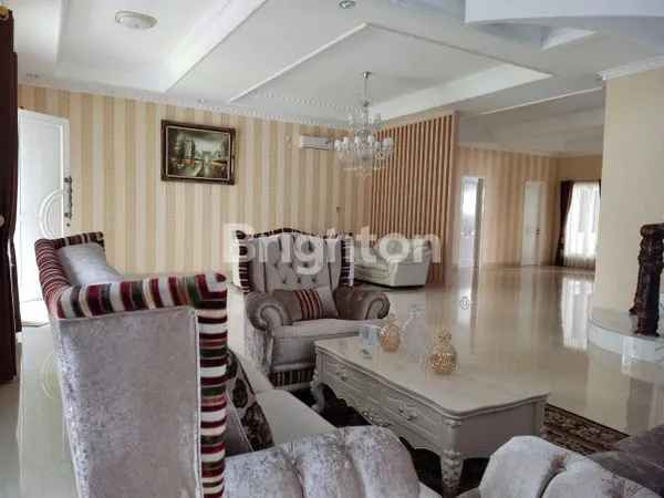 image RUMAH KLASIK MEWAH 2 LANTAI DI  TEBET TIMUR  (3)