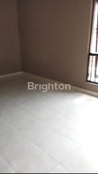 image RUMAH 2 LANTAI MODERN DI PADANGSAMBIAN, DENPASAR BARAT – LOKASI STRATEGIS & NYAMAN! (6)
