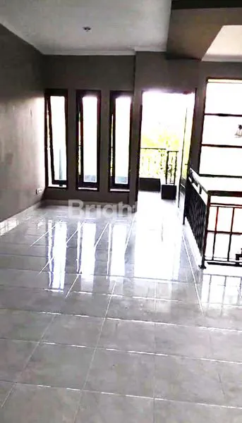 image RUMAH 2 LANTAI MODERN DI PADANGSAMBIAN, DENPASAR BARAT – LOKASI STRATEGIS & NYAMAN! (8)