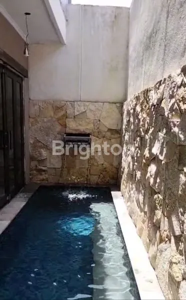 image RUMAH 2 LANTAI MODERN DI PADANGSAMBIAN, DENPASAR BARAT – LOKASI STRATEGIS & NYAMAN! (3)