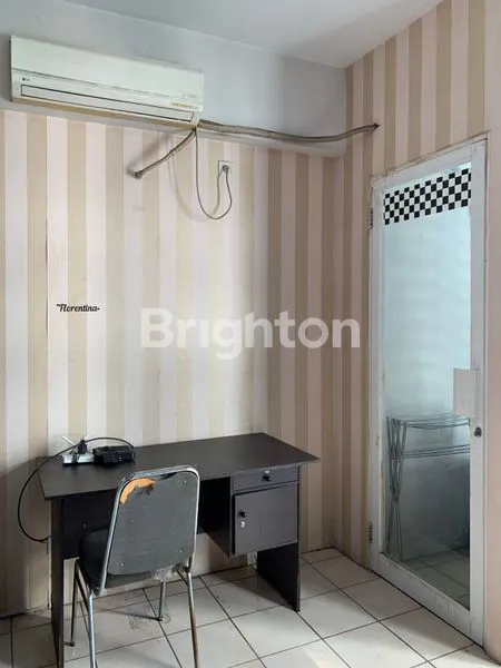 image APARTEMEN STUDIO FULL FURNISHED VIEW POOL DEKAT DENGAN RUNGKUT, RAYA MERR, JEMURSARI, NGINDEN (3)