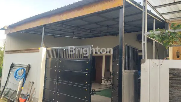 RUMAH PONGGAGAN GRESIK