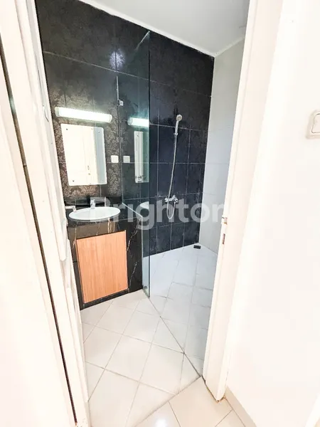 image DIJUAL RUMAH MEWAH SIAP HUNI DI JAGAKARSA (8)