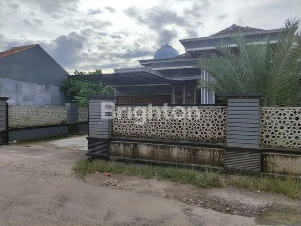 image DIJUAL CEPAT!RUMAH MEWAH & ELEGAN COCOK UNTUK HUNIAN KELUARGAMU - TANJUNG SENANG, BANDAR LAMPUNG (2)