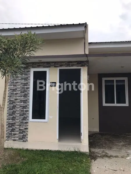 image RUMAH DI PERUMAHAN ROYAL MARELAN (2)