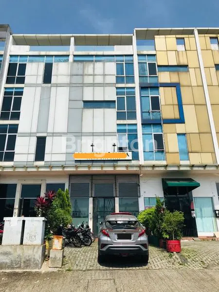 image RUMAH MEWAH SIAP HUNI 3 LANTAI VILLA PERMATA GADING (1)