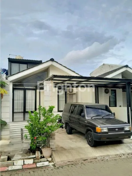 image RUMAH BAGUS MODERN NYAMAN JAUH DARI KEBISINGAN DI BEKASI (1)