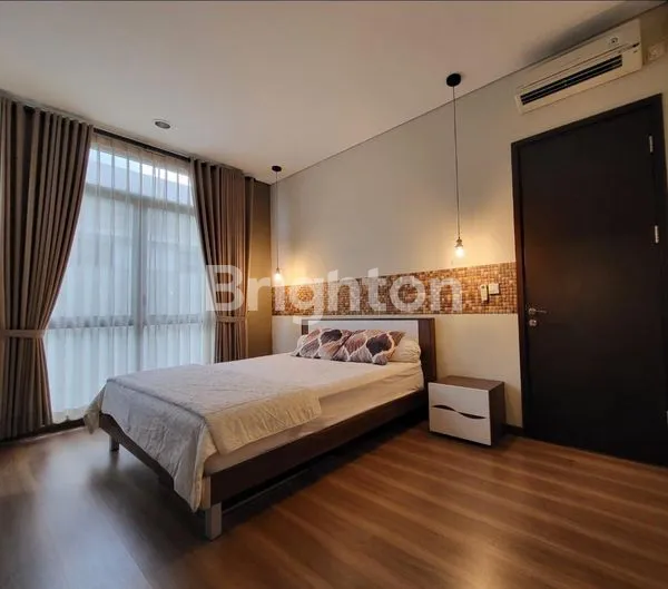 image RUMAH DENGAN PRIVATE POOL DI LANCEWOOD NAVAPARK (7)