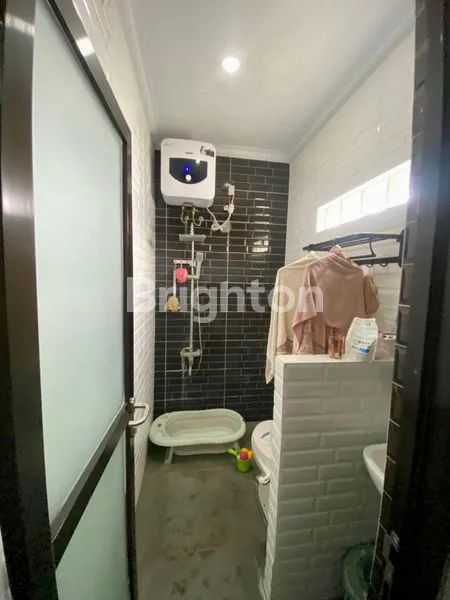 image RUMAH BEKASI DI PINGGIR JALAN (6)