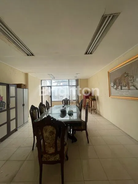 image RUKO DIBAWAH HARGA PASAR STRATEGIS COCOK KANTOR DAN USAHA PANGLIMA POLIM DEKAT BLOK M JAKARTA SELATAN (7)