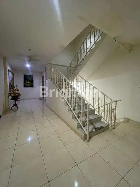 image RUKO DIBAWAH HARGA PASAR STRATEGIS COCOK KANTOR DAN USAHA PANGLIMA POLIM DEKAT BLOK M JAKARTA SELATAN (8)