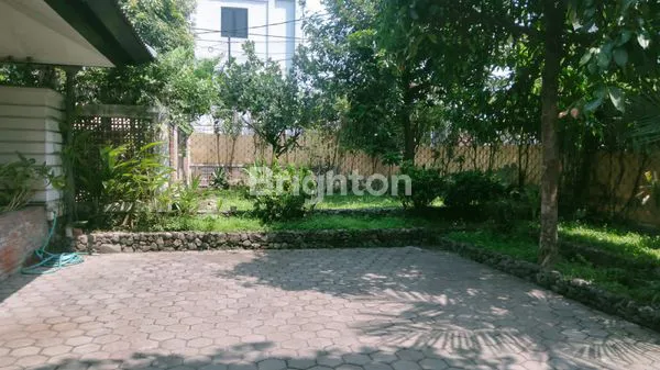 image RUMAH RESORT TENGAH KOTA SURABAYA (3)