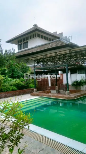 image RUMAH RESORT TENGAH KOTA SURABAYA (6)