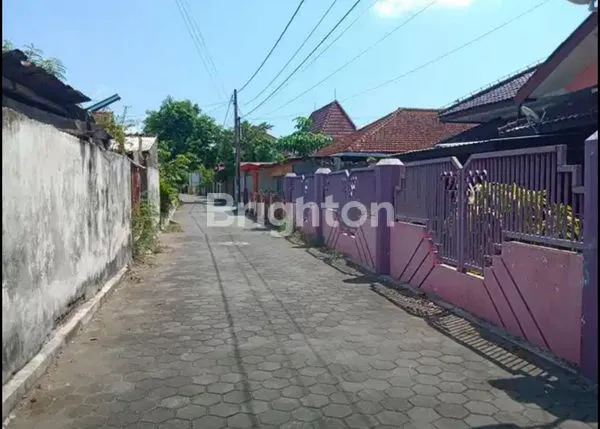 image RUMAH LUAS SOROWAJAN DEKAT PLAZA AMBARUKMO (1)