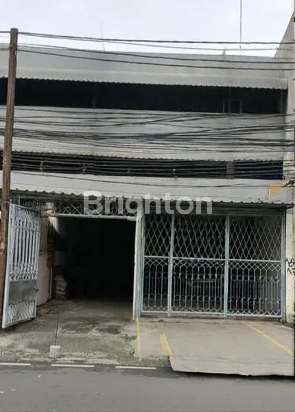 RUKO GANDENG 3 LANTAI