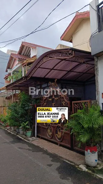 RUMAH LAMA DI PLAFON KAMPUNG AMBON KAYU PUTIH PULO GADUNG JAKARTA TIMUR