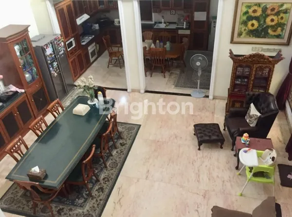 image RUMAH GAYA LAMA MEWAH 2 LANTAI RADIO DALAM (6)