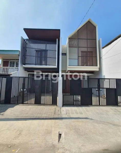 image RUMAH BARU 2 LANTAI LOKASI STRATEGIS DEKAT MERR (1)