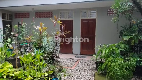 image RUMAH MEWAH TENGAH KOTA SOLO (2)