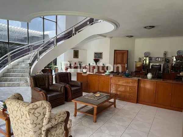 image RUMAH KLASIK DI CIPAKU INDAH BANDUNG DEKAT UNIVERSITAS PENDIDIKAN INDONESIA (3)