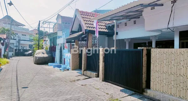 image SPECIAL PRICE RUMAH HITUNG TANAH SIAP HUNI DARMO PERMAI UTARA  (1)